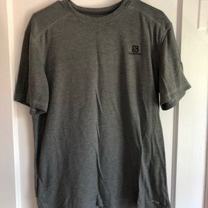 Short sleeve grey Salomon running shirt